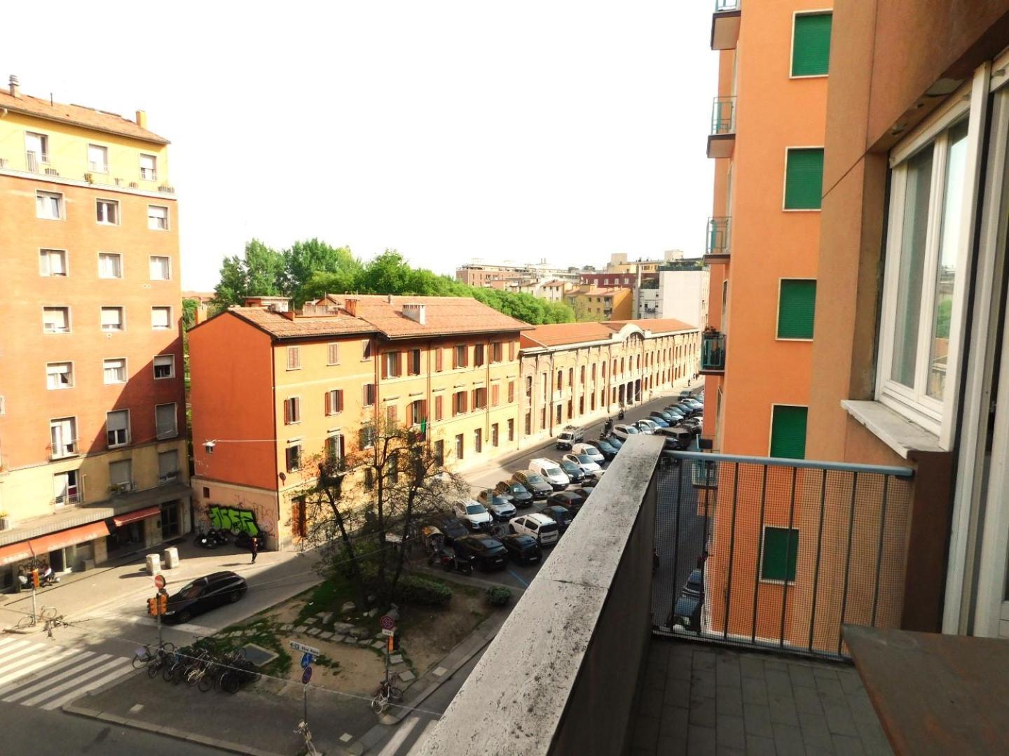 Bologna City Centre, Living In Lame Екстериор снимка